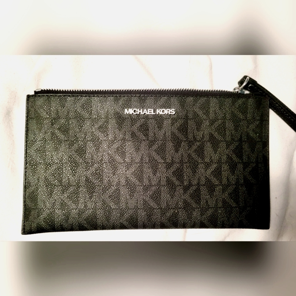 Michael Kors Signature Logo Wristlet Wallet